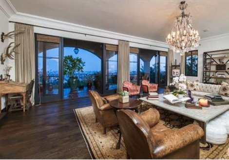 Η Μέγκαν Φοξ δεν χωράει σε 5.300 τ.μ. -Πουλάει το σπίτι για να πάρει μεγαλύτερο [εικόνες] | iefimerida.gr 4