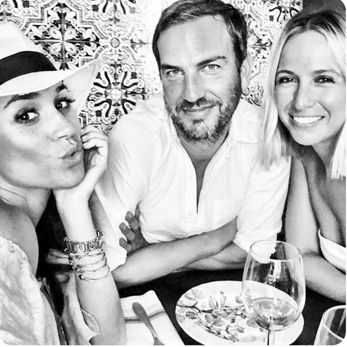 Ποιος είναι ο σέξι συνοδός της Μέγκαν Μαρκλ, συντρόφου του πρίγκιπα Χάρι; [εικόνες] | iefimerida.gr 3