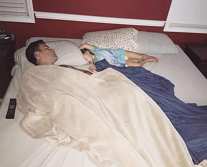 Ξεκαρδιστικό σημείωμα συζύγου στον άντρα της: Τι θα σου συμβεί τώρα που θα μείνεις μόνος με τα παιδιά [εικόνες] | iefimerida.gr 1