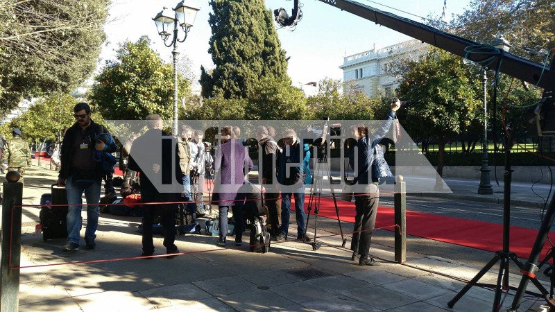 Ελεύθεροι σκοπευτές στη «Μεγάλη Βρεταννία» -Εκπαιδευμένα σκυλιά στο Προεδρικό Μέγαρο [εικόνες] | iefimerida.gr 0