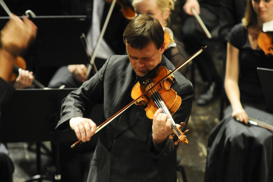 Ο περιζήτητος βιρτουόζος βιολονίστας Φρανκ Πέτερ Τσίμμερμαν στο Μέγαρο Μουσικής  | iefimerida.gr 0