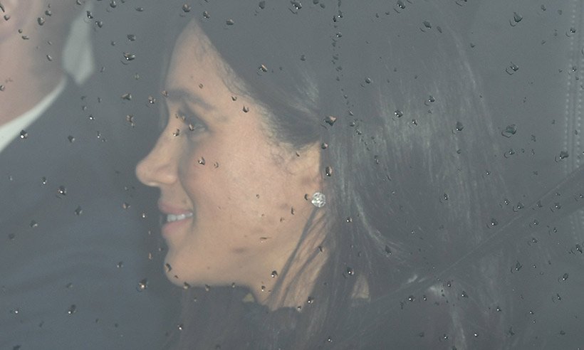 Πρίγκιπας Τζορτζ βαριεστημένος, Κέιτ στα ροζ και Μέγκαν με διαμάντια -Καλεσμένοι της Ελισάβετ [εικόνες] | iefimerida.gr 6