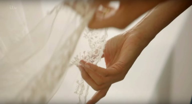 Η Μέγκαν εντυπωσιάστηκε από το πέπλο της