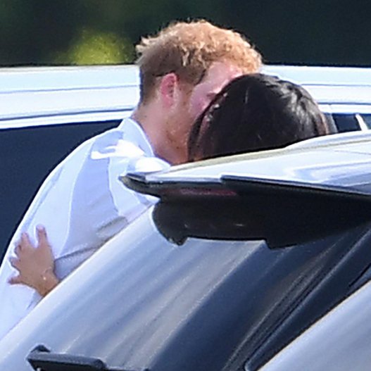 Τις επόμενες ώρες ανακοινώνεται ο αρραβώνας του πρίγκιπα Χάρι με τη Μέγκαν Μαρκλ -Το παλάτι ζήτησε από το BBC να είναι προετοιμασμένο [εικόνες] | iefimerida.gr 3