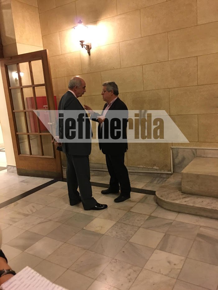 Το τετ α τετ Μεϊμαράκη, Τζιτζικώστα, Βλάχου και τα υπονοούμενα για Καραμανλή [εικόνες & βίντεο] | iefimerida.gr 1