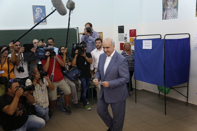 Οι αρχηγοί στις κάλπες, όλα τα παραλειπόμενα -Η Φώφη με τα παιδάκια της στο παραβάν, οι ρακές του Καμμένου, το... χαμένο ψηφοδέλτιο του Ποταμιού [εικόνες] | iefimerida.gr 7