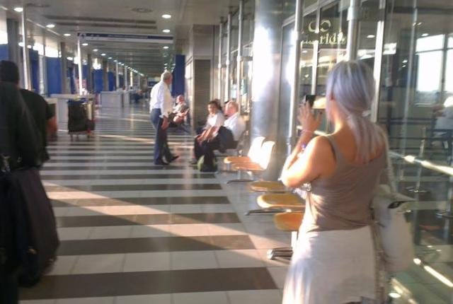 Mια αναπάντεχη συνάντηση: Το τετ α τετ Μεϊμαράκη-Λεβέντη [εικόνα] | iefimerida.gr 0