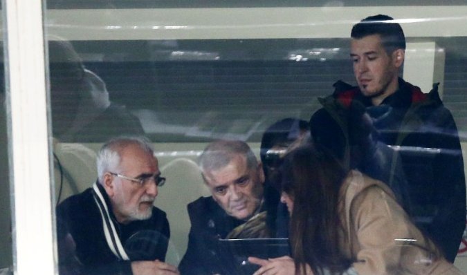 Μελισσανίδης και Σαββίδης μαζί στο μπουθ του ΟΑΚΑ – Παρακολούθησαν το ντέρμπι [εικόνες] | iefimerida.gr 0