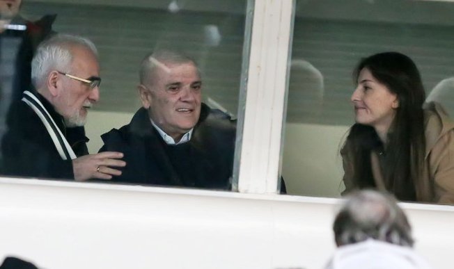 Μελισσανίδης και Σαββίδης μαζί στο μπουθ του ΟΑΚΑ – Παρακολούθησαν το ντέρμπι [εικόνες] | iefimerida.gr 3