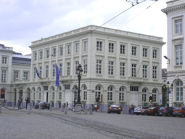 Το πρόγραμμα της Μελάνια στο Βέλγιο: Μουσεία, βόλτα στους Βασιλικούς κήπους και ψώνια  | iefimerida.gr 0