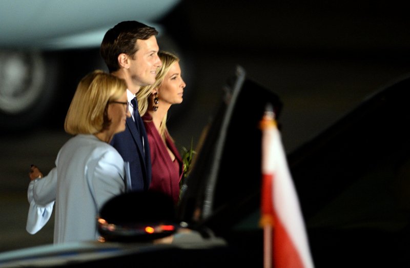 Οι Τραμπ σε νέα επιχείρηση γοητείας της Ευρώπης -Στιλ, ακριβά ρούχα [εικόνες] | iefimerida.gr 5