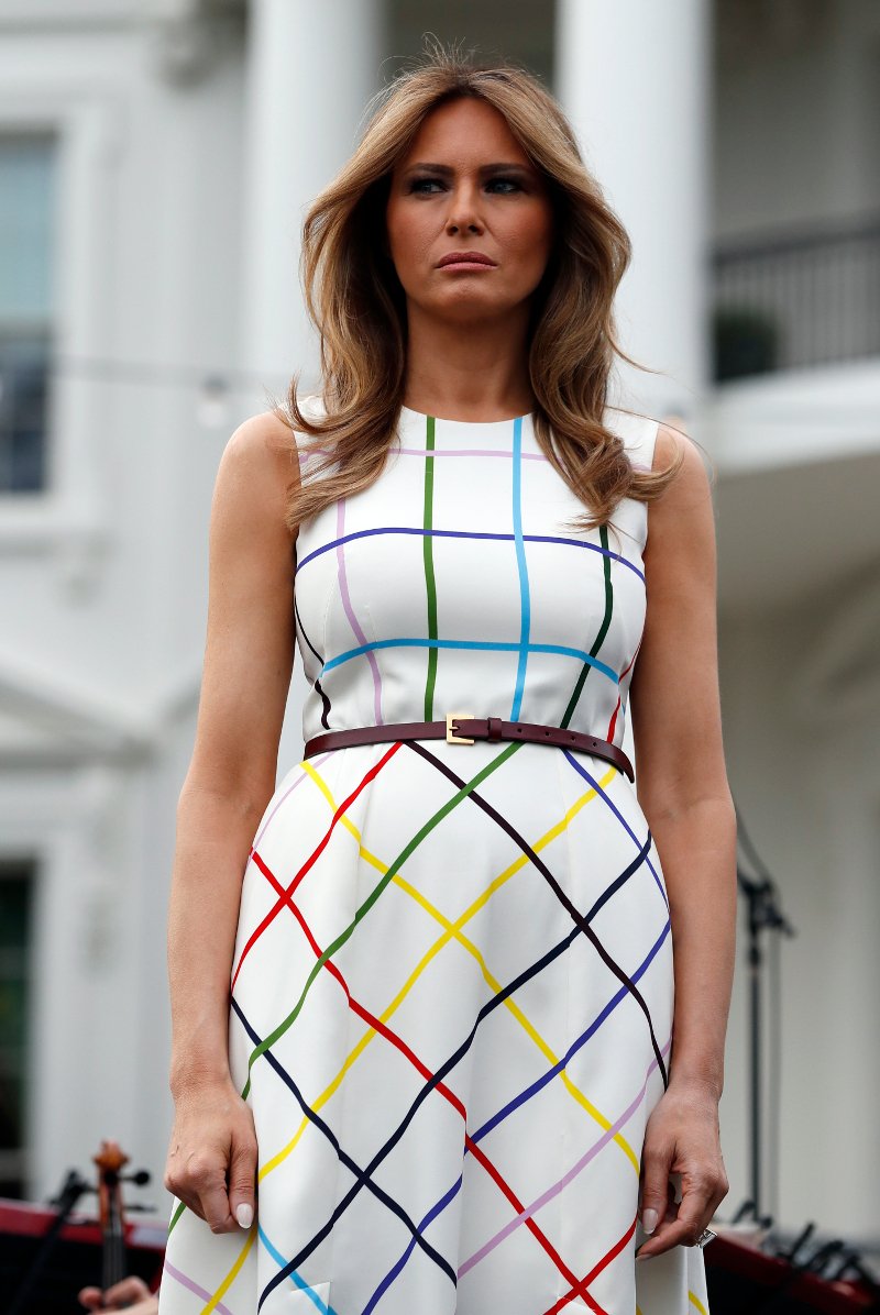 Η Μελάνια Τραμπ στον Λευκό Οίκο με φόρεμα Ελληνίδας σχεδιάστριας [εικόνες] | iefimerida.gr 6