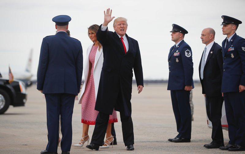 Η αμηχανία της Μελάνια στην πρώτη της εμφάνιση μετά το σκάνδαλο με την πορνοστάρ [εικόνες] | iefimerida.gr 1