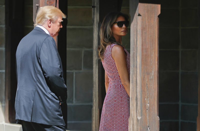 Η αμηχανία της Μελάνια στην πρώτη της εμφάνιση μετά το σκάνδαλο με την πορνοστάρ [εικόνες] | iefimerida.gr 4