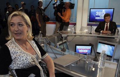 Oταν ένας ηγέτης καταρρέει: «Θέλω να κοιμηθώ, να μην κάνω τίποτα, να χασμουριέμαι», δηλώνει ο Ζαν Λικ Μελανσόν | iefimerida.gr 1