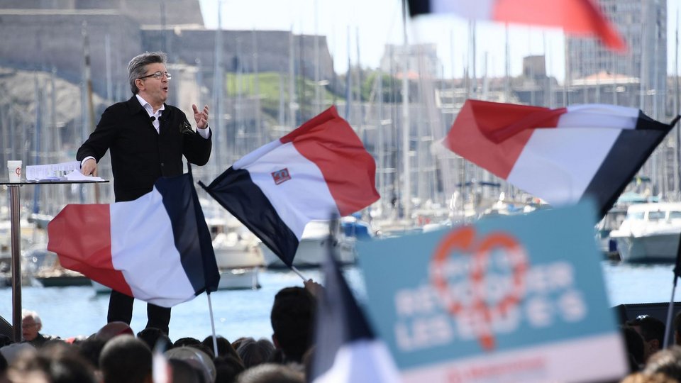 Γαλλία, προεδρικές: Καταρρέει ο σοσιαλιστής Μπενουά Αμόν, κάνει γκάφα στη γκάφα | iefimerida.gr 0