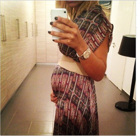 Η Ελεονώρα Μελέτη με την κοιλιά της φουσκωμένη - Ποια... εξήγηση δίνει η παρουσιάστρια [εικόνες] | iefimerida.gr 0