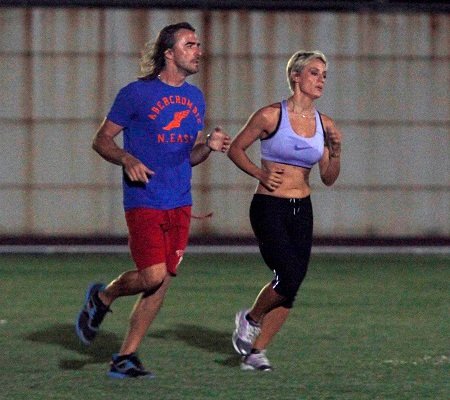 Η γυμναστική της ιδρωμένης μούσκεμα Ελεονώρας Μελέτη [εικόνες]  | iefimerida.gr 2