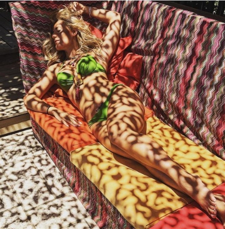 Η Ελεονώρα Μελέτη χωρίς ρετούς -Με πράσινο μπικίνι [εικόνες] | iefimerida.gr 0