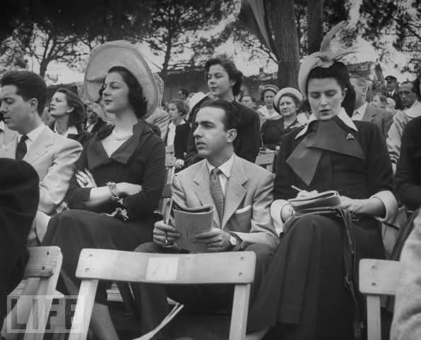Στην ντουλάπα μιας Ιταλίδας πριγκίπισσας -Πώς βλέπει τον κόσμο μια νεαρή αριστοκράτισσα [εικόνες] | iefimerida.gr 1