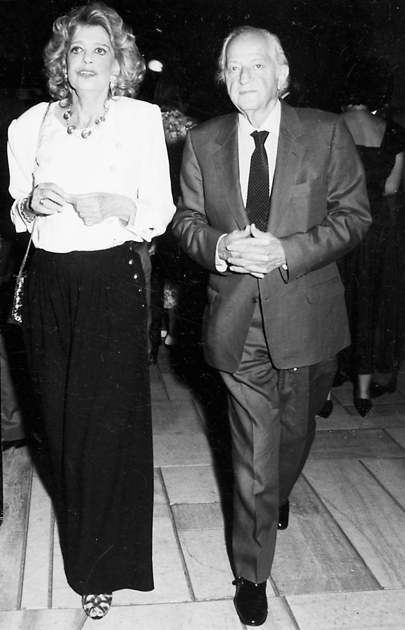 Πώς ντύνονταν οι γυναίκες βουλευτίνες πριν κάνουν απόβαση οι παπαγάλοι στη Βουλή [εικόνες] | iefimerida.gr 8