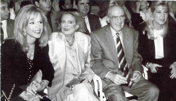 Πώς ντύνονταν οι γυναίκες βουλευτίνες πριν κάνουν απόβαση οι παπαγάλοι στη Βουλή [εικόνες] | iefimerida.gr 12