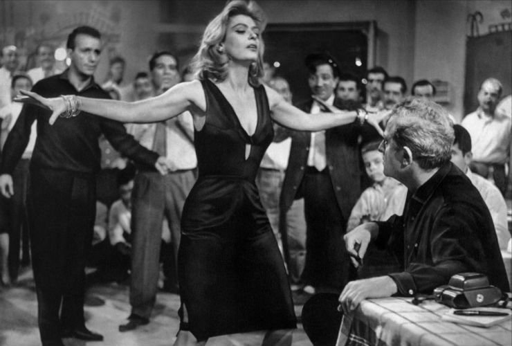 Οταν ο mr Elite φωτογράφισε τη Μελίνα: Μία θεά -Δεν έχω δει γυναίκα να κινεί έτσι τα χέρια της [εικόνες] | iefimerida.gr 1