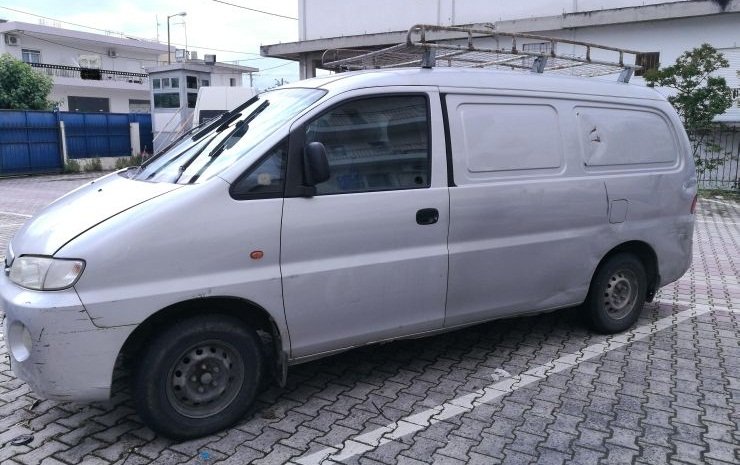 Λαμία: 33χρονος έκλεβε μελίσσια -Τον συνέλαβαν την ώρα που τα φόρτωνε [εικόνα] | iefimerida.gr 0