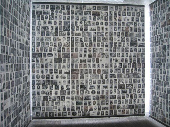 Οποιοι αμφισβητούν το Ολοκαύτωμα των Εβραίων θα καταδικάζονται σε σεμινάριο στο Μουσείο Memorial [εικόνες] | iefimerida.gr 8