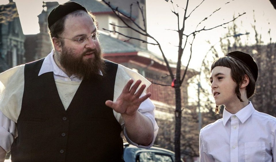 Νέες ταινίες: Συναρπάζει η αληθινή ιστορία του πρώτου ανθρώπου στο Διάστημα [κριτική & τρέιλερ]  | iefimerida.gr 6