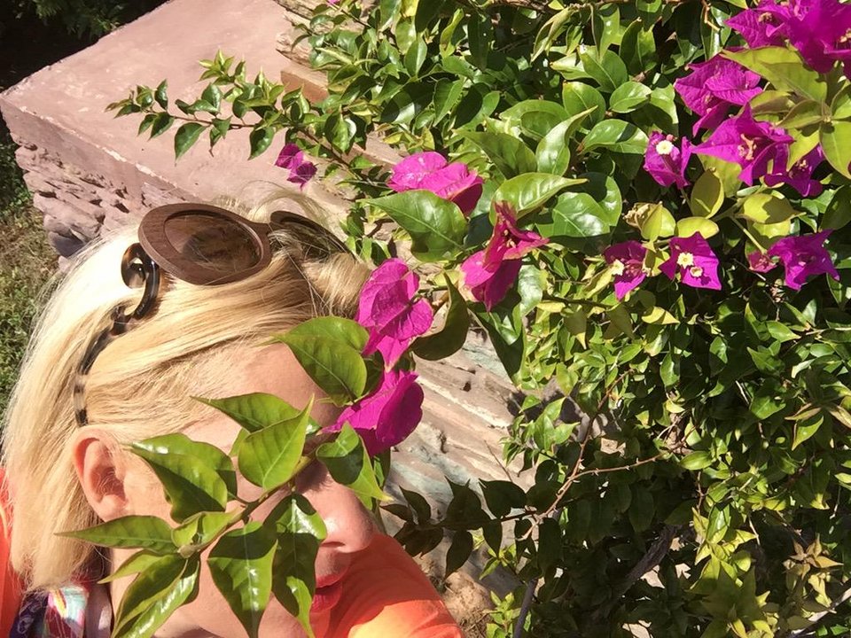 Η Ελένη Μενεγάκη με το αγροτικό της στο λιμάνι [εικόνες] | iefimerida.gr 1