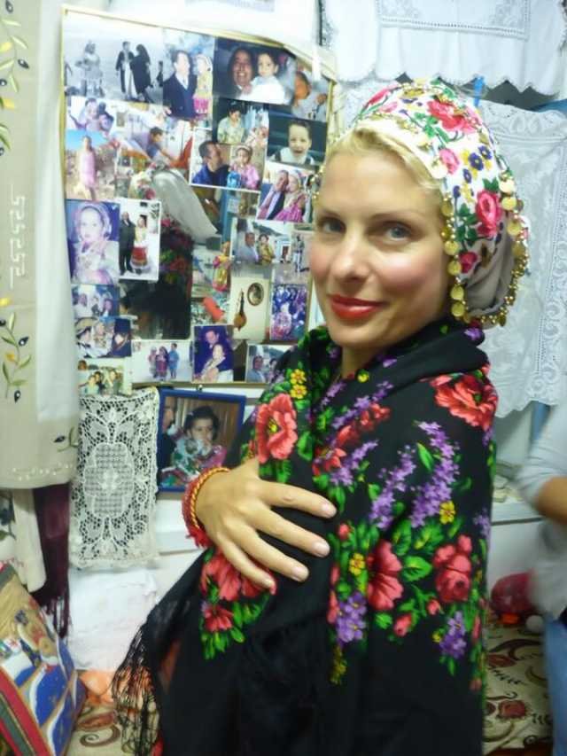 Η Μενεγάκη σε βλάχικο γάμο φορώντας παραδοσιακή ενδυμασία[Εικόνες] | iefimerida.gr 0