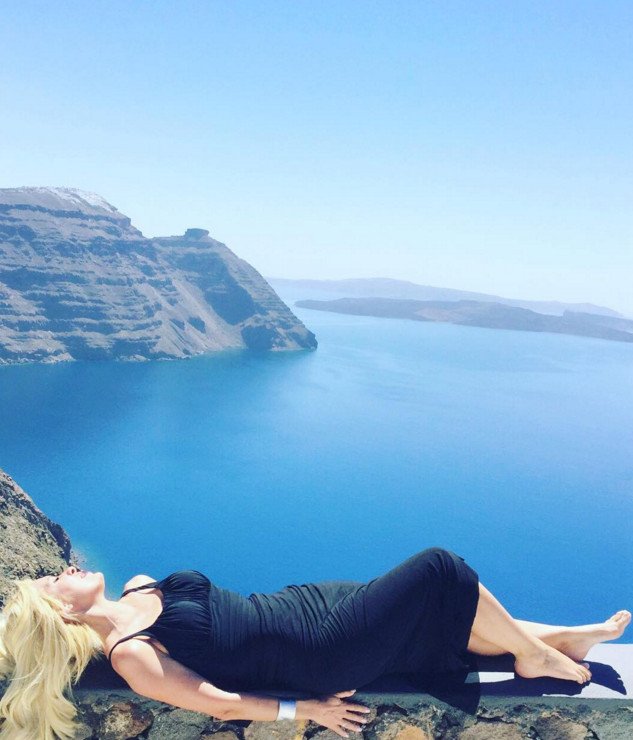 Πόσταραν στο Instagram φωτογραφία της Ελένης Μενεγάκη με μαγιό, χωρίς ρετούς [εικόνα] | iefimerida.gr 3