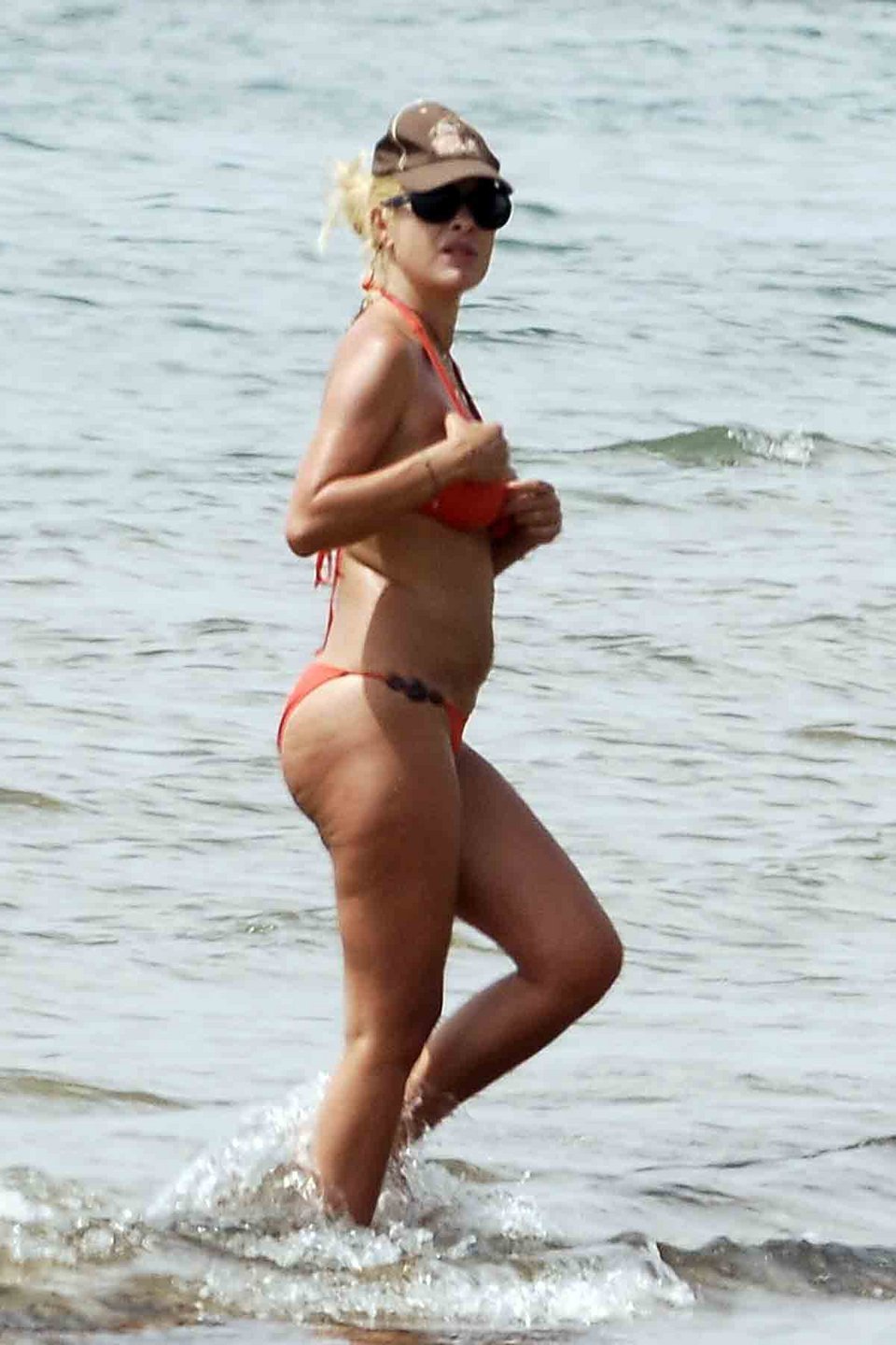 Η Μενεγάκη με μπικίνι-Αρετουσάριστη και καλύτερη από ποτέ [εικόνες] | iefimerida.gr 2