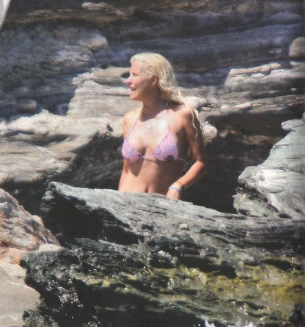 Η Μενεγάκη με μπικίνι-Αρετουσάριστη και καλύτερη από ποτέ [εικόνες] | iefimerida.gr 1