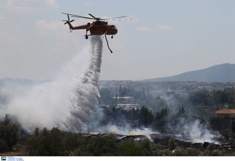 Πυρκαγιά στο Μενίδι Αττικής- Μεγάλη επιχείρηση της Πυροσβεστικής | iefimerida.gr 0
