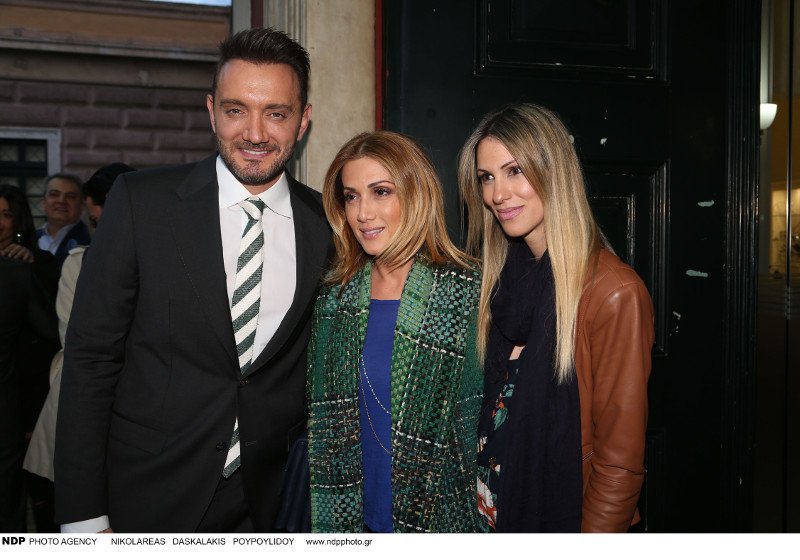 Ο Καραμανλής στην παρουσίαση της βιογραφίας του τραγουδιστή Μενιδιάτη -Τον κάλεσε η οικογένεια [εικόνες] | iefimerida.gr 17