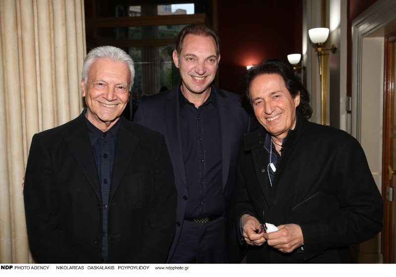 Ο Καραμανλής στην παρουσίαση της βιογραφίας του τραγουδιστή Μενιδιάτη -Τον κάλεσε η οικογένεια [εικόνες] | iefimerida.gr 14