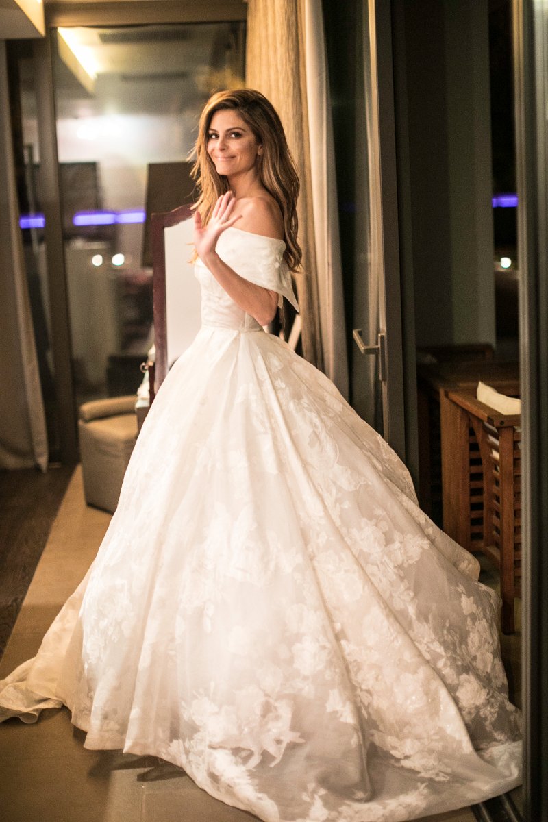 Νέες φωτό από τους γάμους Μενούνος-Οικονομάκου -Οι λεπτομέρειες στα νυφικά που δεν είδε κανείς [εικόνες] | iefimerida.gr 9