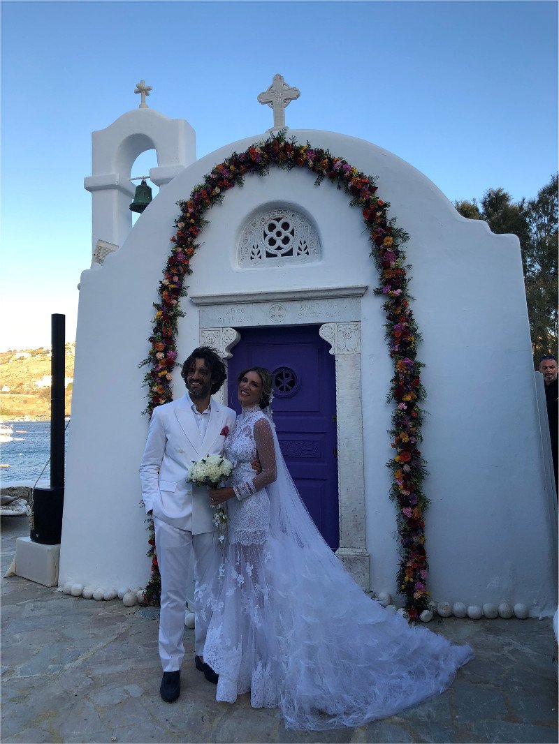 Νέες φωτό από τους γάμους Μενούνος-Οικονομάκου -Οι λεπτομέρειες στα νυφικά που δεν είδε κανείς [εικόνες] | iefimerida.gr 0