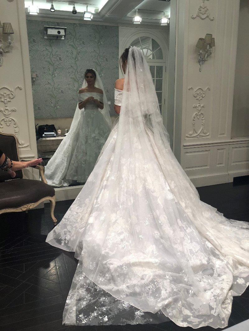 Νέες φωτό από τους γάμους Μενούνος-Οικονομάκου -Οι λεπτομέρειες στα νυφικά που δεν είδε κανείς [εικόνες] | iefimerida.gr 10