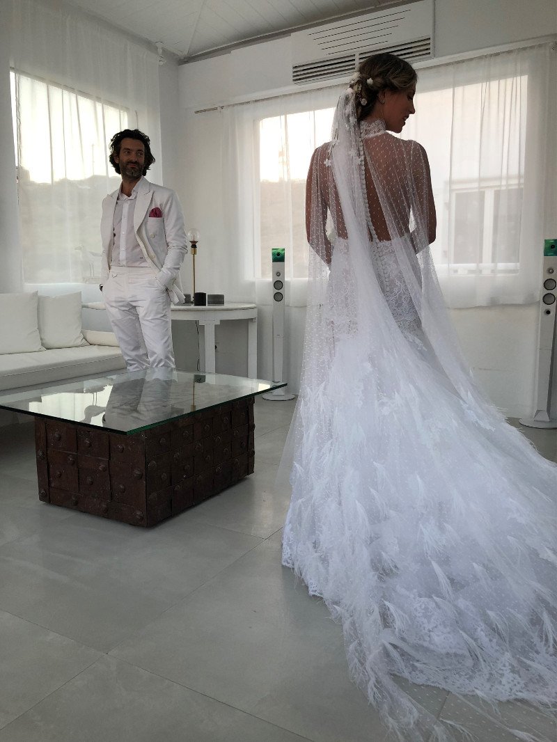 Νέες φωτό από τους γάμους Μενούνος-Οικονομάκου -Οι λεπτομέρειες στα νυφικά που δεν είδε κανείς [εικόνες] | iefimerida.gr 6