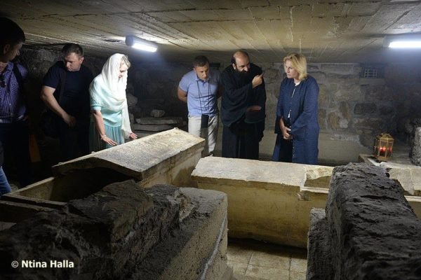 Στην Κύπρο, υπό άκρα μυστικότητα, η σύζυγος του Μενβέντεφ [εικόνες] | iefimerida.gr 2