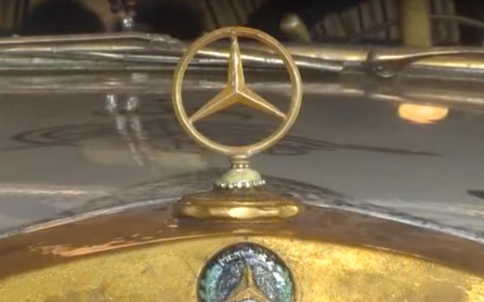 H ολόχρυση Mercedes του θρύλου της πυγμαχίας Μοχάμεντ Αλί [εικόνες] | iefimerida.gr 1