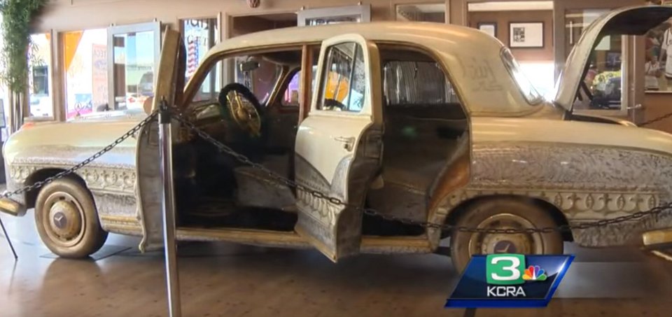 H ολόχρυση Mercedes του θρύλου της πυγμαχίας Μοχάμεντ Αλί [εικόνες] | iefimerida.gr 3