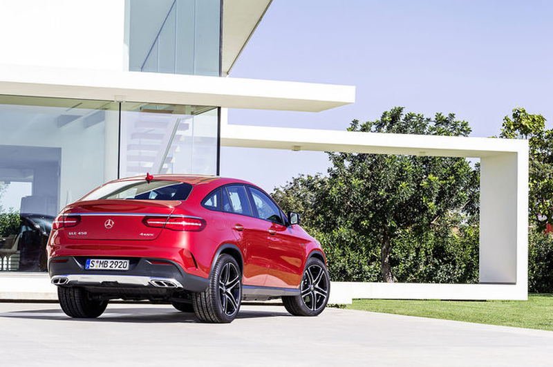 Αυτή είναι η ολοκαίνουργια Mercedes GLE Coupe που πετάει το γάντι στην X6 | iefimerida.gr 2