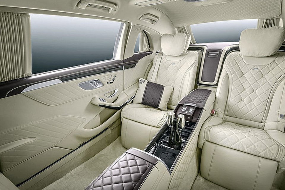 Η Mercedes Maybach Pullman θα είναι το νέο αγαπημένο αυτοκίνητο των ισχυρών | iefimerida.gr 1