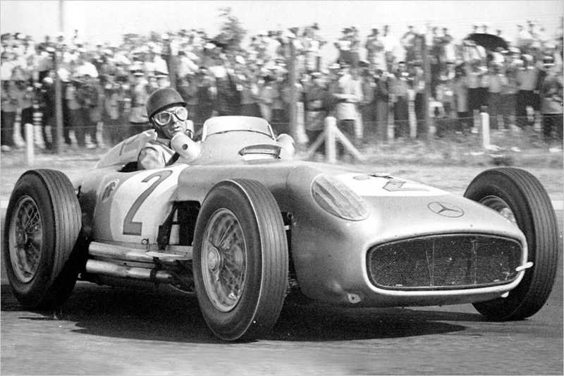 Mercedes W196: Πωλείται το ιστορικό μονοθέσιο του θρυλικού Fangio | iefimerida.gr 0