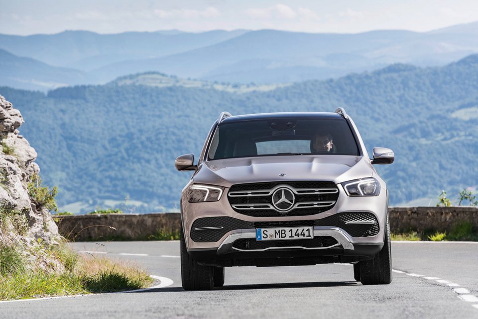 H νέα Mercedes GLE δεν έχει σχέση με την προκάτοχό της [εικόνες] | iefimerida.gr 9
