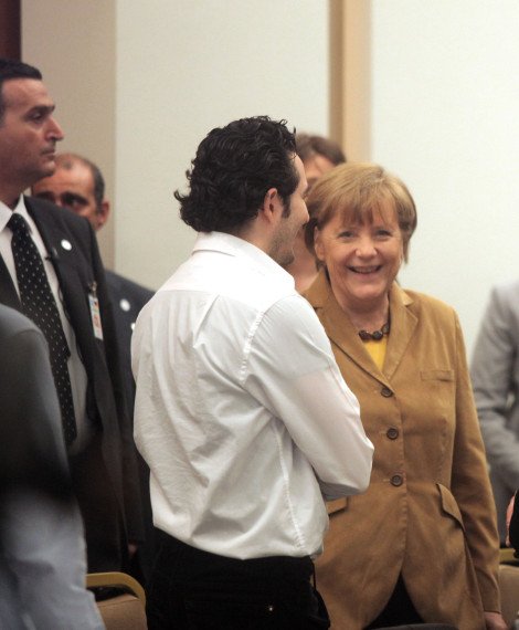 Αλλαξε σακάκι η Ανγκελα Μέρκελ -Ενα άχρωμο, αδιάφορο επέλεξε για τη δεύτερη επίσκεψή της στην Αθήνα [εικόνα]  | iefimerida.gr 2